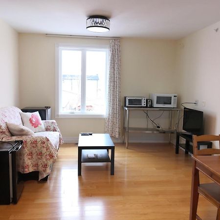 טורונטו Dairy Homestay מראה חיצוני תמונה