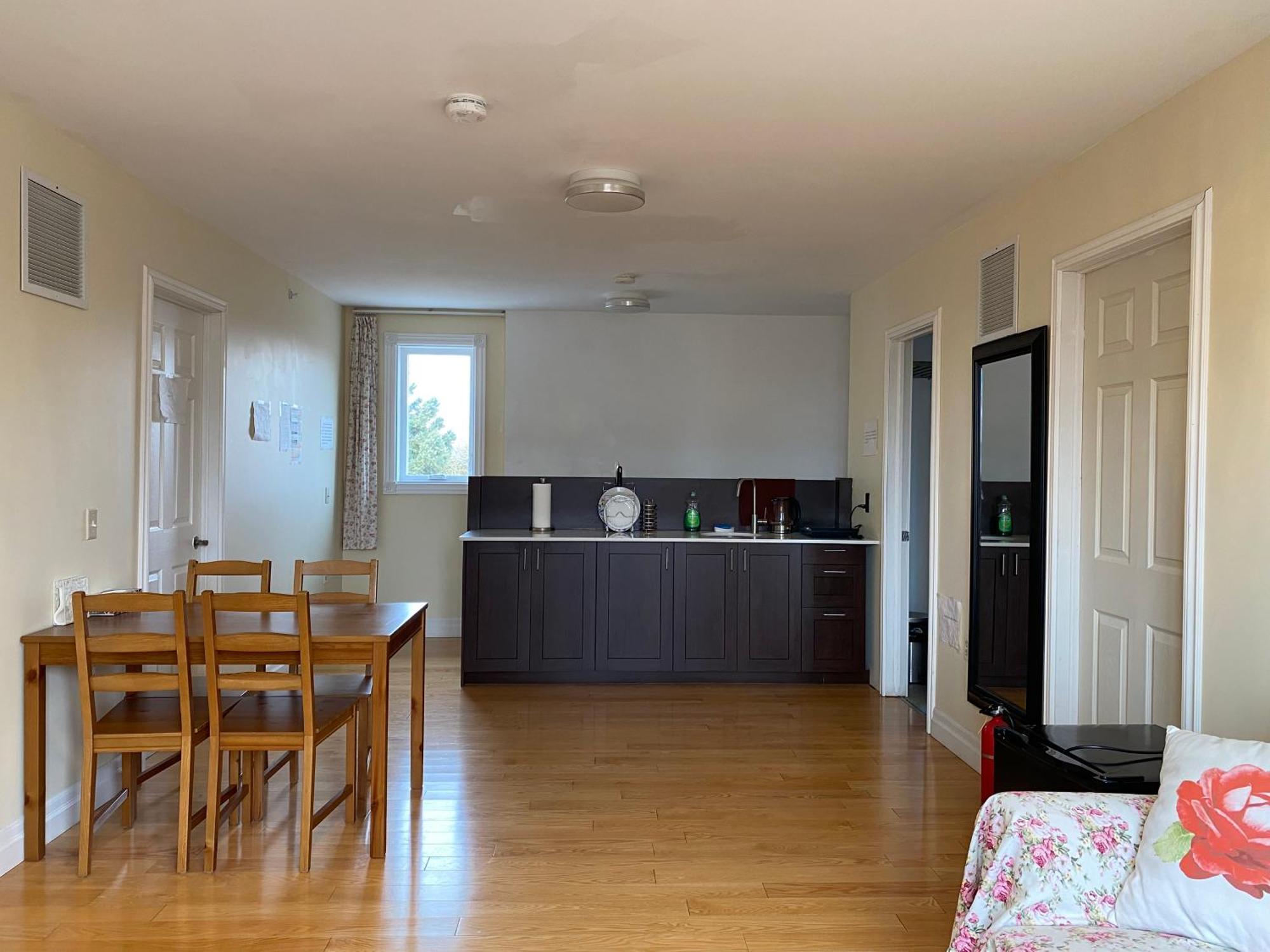 טורונטו Dairy Homestay מראה חיצוני תמונה