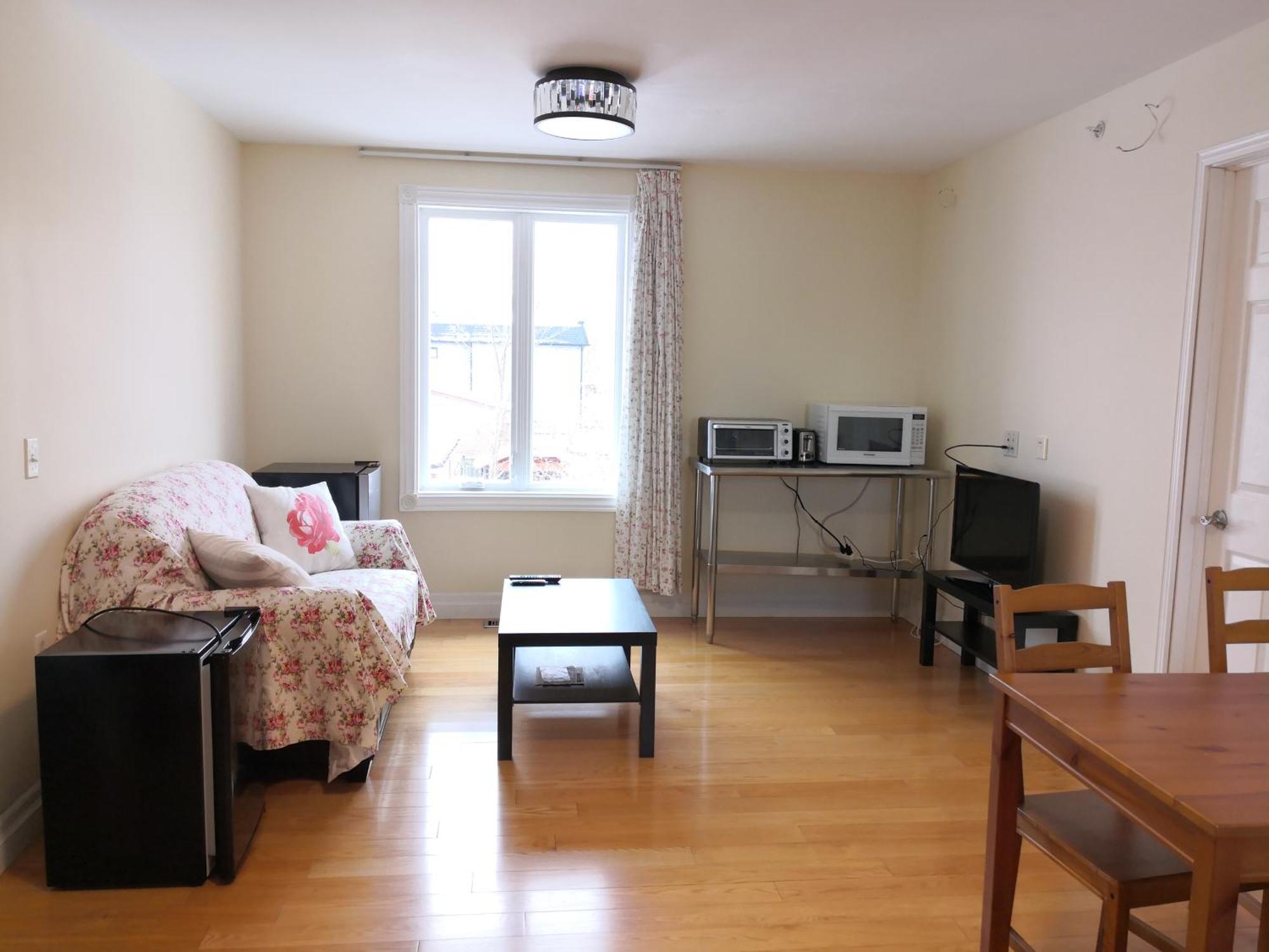 טורונטו Dairy Homestay מראה חיצוני תמונה